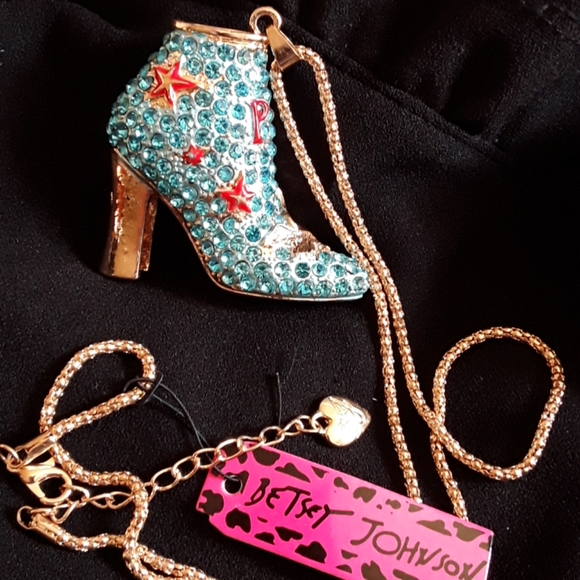 CRYSTAL BOOT NECKLACE - Picture 3 of 7